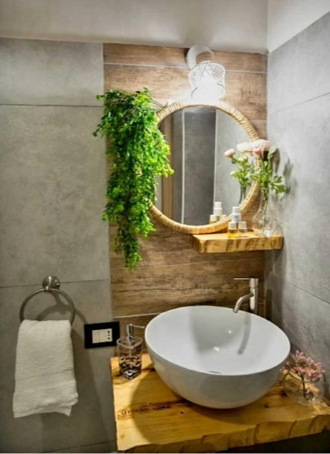 ナポリ Casina Via Foria Bed & Breakfast エクステリア 写真