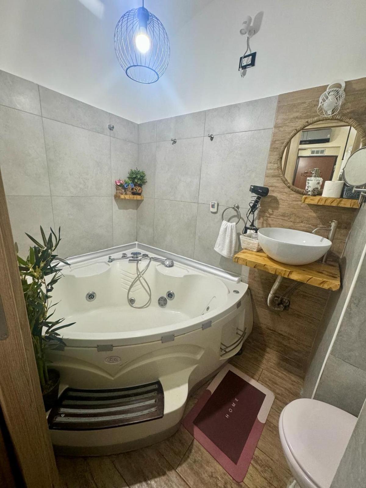 ナポリ Casina Via Foria Bed & Breakfast エクステリア 写真