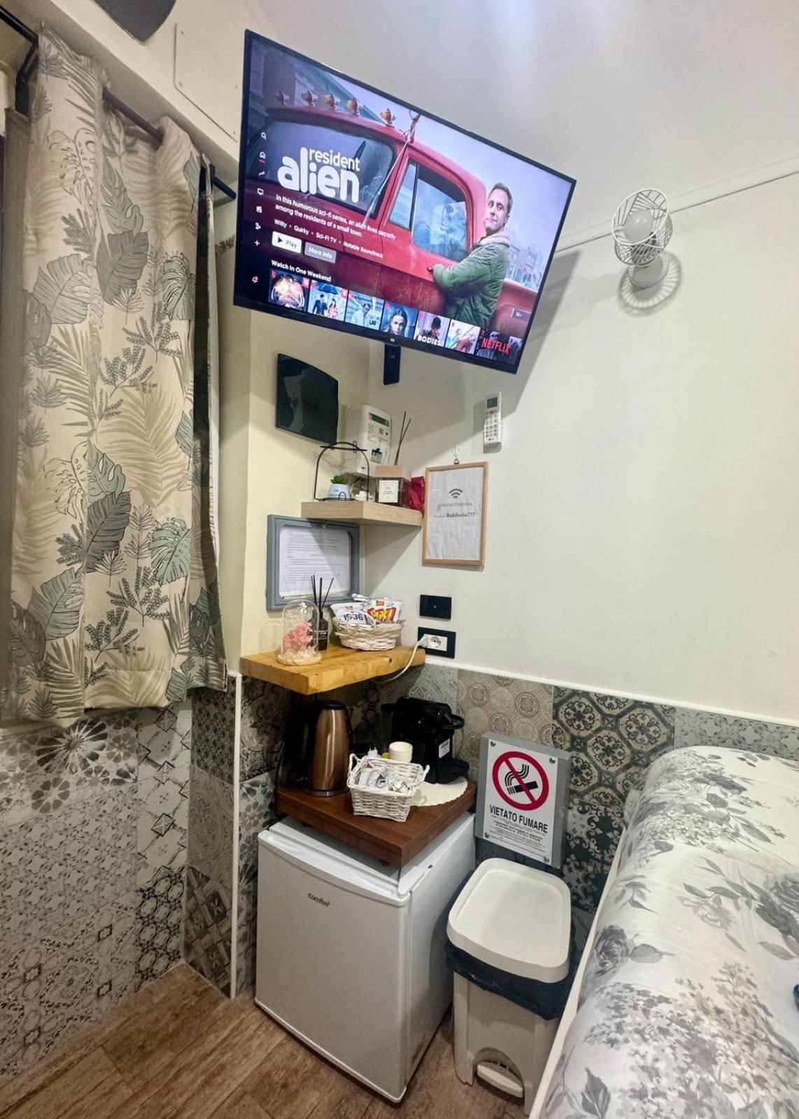 ナポリ Casina Via Foria Bed & Breakfast エクステリア 写真